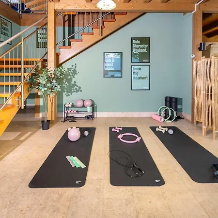 빌라 Alpine Clubhouse Wellness-entertainment-villa