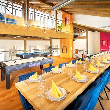 빌라 Alpine Clubhouse Wellness-entertainment-villa *