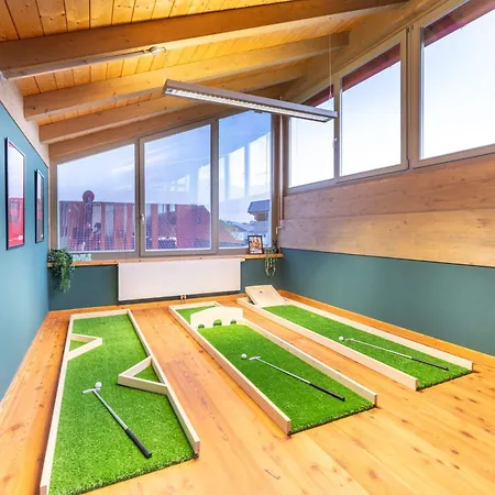 빌라 Alpine Clubhouse Wellness-entertainment-villa *